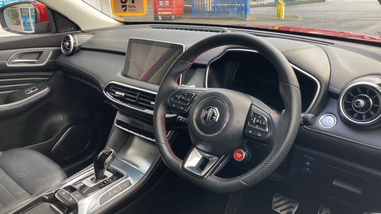 MG Hs 1.5 T-GDI Exclusive 5dr DCT Petrol Hatchback